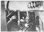 Eine für den Reichsbahnfotografen gestellte Szene im Führerstand eines SVT. (1934) <i>Foto: RVM</i>