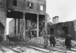 Schadensaufnahme im schwer beschädigten Bw Kiew. (1941) <i>Foto: RVM (Ittenbach)</i>