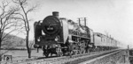 39 122 vom Bw Köln Bbf strebt mit D 93 bei Ennepetal-Milspe ihrer Kölner Heimat entgegen. (11.1935) <i>Foto: Hermann Maey</i>