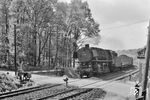 44 493 vom Bw Bremen Hbf ist mit einem Güterzug bei Ostercappeln unterwegs in ihre hanseatische Heimat. (20.05.1966) <i>Foto: Walter Eckard</i>