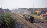 012 061-8 (01 1061) durcheilt vor D 1334 den Bahnhof Salzbergen auf dem Weg nach Rheine. Links die Streckengleise von Bad Bentheim. (27.08.1973) <i>Foto: Wolfgang Bügel</i>