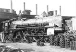 18 314 während eines Aufenthalts im RAW Bremen-Sewaldsbrück. Die beim Bw Bremen Hbf stationierte Maschine wurden 1948 gegen Lok 18 434 vom Bw Erfurt P getauscht. Die bei der Versuchsanstalt Halle/S eingesetzte Lok wurde vom 14.03.1960 - 16.12.1960 im RAW Zwickau rekonstruiert. Sie befindet sich heute im Technik-Museum Sinsheim. (04.1943) <i>Foto: RVM (Düring)</i>