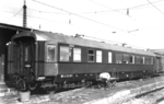 Der 1938 gebaute Salonwagen "10242 Köl" Salon 4ü (ehemals 10 242 Bln) im Bahnhof München Hbf. (1951) <i>Foto: G. Scheingraber</i>