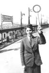 Örtliche Aufsicht am Bahnhof Baumwall der Hamburger Hochbahn. (1951) <i>Foto: Walter Hollnagel</i>