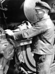Abölen der Lokomotive. (1934) <i>Foto: RVM</i>