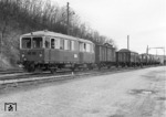 Triebwagen T 04 der Württembergischen Eisenbahn-Gesellschaft (WEG) im Bahnhof Gaildorf-West. Der 1927 bei Wegmann gebaute Triebwagen war bei der Deutschen Bundesbahn bis 1954 als VT 70 901 im Einsatz und wurde bei der WEG zum Schlepptriebwagen umgebaut.  (10.04.1967) <i>Foto: Heinz Hangartner</i>