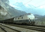 221 149 vor Gz 69936 zu Gast in der Schweiz bei Kandersteg. (11.09.1984) <i>Foto: Joachim Bügel</i>
