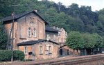 Das Empfangsgebäude von Klosterbuch an der Strecke Leisnig - Döbeln. (09.05.1983) <i>Foto: Peter Schiffer</i>