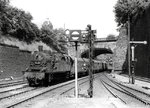 78 069 läuft mit einem typischen Wuppertaler Wendezug in den Bahnhof Wuppertal-Steinbeck ein. (1959) <i>Foto: Winter, Slg. J. Bügel</i>