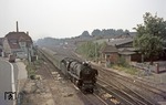 012 068-3 (01 1068) läuft vor D 735 aus Köln in den Bahnhof Lingen ein. (28.08.1973) <i>Foto: Wolfgang Bügel</i>
