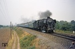 012 061-8 (01 1061) vor D 1338 auf dem eingleisigen Abschnitt nahe der Kanalbrücke von Dörpen. (30.08.1973) <i>Foto: Wolfgang Bügel</i>