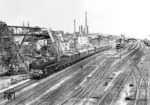01 031 durcheilt mit FD 226 den Bahnhof Wuppertal-Oberbarmen. (1932) <i>Foto: DLA Darmstadt</i>