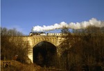 62 015 mit einem Sonderzug auf der Strecke Gotha - Leinefelde bei Ballstädt.  (06.12.1990) <i>Foto: Wolfgang Bügel</i>