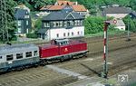 212 327 (Bw Wuppertal) am Wendezug N 5221 nach Solingen-Ohligs im Bahnhof Remscheid-Lennep. (26.05.1986) <i>Foto: Joachim Bügel</i>