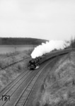 01 061 nähert sich mit E 554 nach Trier auf der Eifelbahn bei Liblar. (02.1968) <i>Foto: Peter Deicke</i>