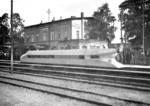 Der Kruckenbergsche Schienenzeppelin durcheilt den Bahnhof Hadmersleben an der Strecke Magdeburg - Oschersleben - Jerxheim. (26.06.1931) <i>Foto: RVM (Luther)</i>