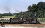 Letzte badische G 12 des Bw Aue war 58 1111-2	(58 311), die hier vor P 3603 (Zwickau - Johanngeorgenstadt) in Hartenstein einfährt. 58 1111 blieb erhalten und ist heute beim Deutschen-Dampflok-Museum (DDM) in Neuenmarkt-Wirsberg untergestellt. (08.09.1976) <i>Foto: Peter Schiffer</i>