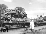 Truppenbetreuung durch das Rote Kreuz auf einem unbekannten ukrainischen Bahnhof. (1942) <i>Foto: RVM / Bandelow</i>
