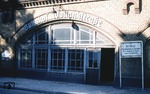 Der Bahnhof Berlin-Wollankstraße liegt an der Berliner Nordbahn Richtung Oranienburg. Er bildete während des Bestehens der Berliner Mauer eine Ausnahme unter den Bahnhöfen, da er direkt an der Sektorengrenze auf Ost-Berliner Gebiet lag und einen Zugang nach West-Berlin besaß. (25.06.1972) <i>Foto: Oskar Bär</i>