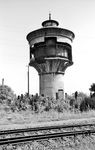 Der beschädigte zweite Wasserturm des Lokbahnhofs Grünstadt. (1951) <i>Foto: BD Mainz, Slg. W. Löckel</i>