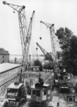 Präsentation von Ardelt-Schienenkränen im Werk Wilhelmshaven. (1952) <i>Foto: Slg. Eisenbahnstiftung</i>