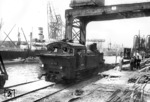 92 718 rangiert im Hamburger Hafen. (17.06.1950) <i>Foto: Walter Hollnagel</i>