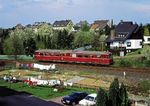 Ein 515 ist auf der Emschertalbahn bei Castrop-Rauxel-Merklinde in Richtung Wanne-Eickel unterwegs.  (16.04.1992) <i>Foto: Marcus Henschel</i>