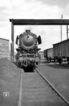44 460 vom Bw Kornwestheim restauriert im Bw Tuttlingen. (09.05.1960) <i>Foto: Helmut Röth</i>
