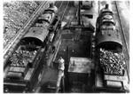Zwei 58 (u.a. 58 1854) an der Bekohlungsanlage im Bw Halle G. (1938) <i>Foto: RVM</i>