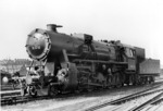 Die fabrikneue 52 6732 bei der Wiener Lokomotivfabrik Floridsdorf. Nach dem Osteinsatz bei der RBD Posen in den Jahren 1943/44 gelangte die Lok nach 1945 in den Dienst der CSD. Ab 1948 wurde sie im Bestand der SZD (SZD-Lok-Nr.: TE 6732) beim Bw Brest geführt.  (1943) <i>Foto: Hermann Maey</i>