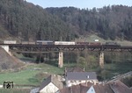 Eine unbekannte Ingolstädter 194 überquert die Möhrenbachbrücke zwischen Treuchtlingen und Donauwörth. (04.05.1978) <i>Foto: Peter Schiffer</i>