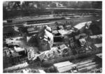 Luftbildaufnahme auf den Bahnhof Wuppertal-Barmen mit Opernhaus und Schwebebahn. (1931) <i>Foto: RVM</i>