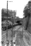 01 032 vor FD 226 im Einschnitt zwischen Wuppertal-Elberfeld und -Steinbeck. (1931) <i>Foto: DLA Darmstadt</i>