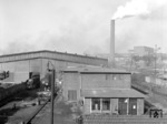 Blick in das Bw Dortmund Rbf. Aus dem Schuppen lugt 50 3147 vom Bw Hohenbudberg. (1952) <i>Foto: Willi Marotz</i>