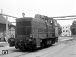 Die 1956 an die Eisenbahnen des Saarlandes gelieferte V 45 009 als Werklok im Aw Krefeld-Oppum, wo sie noch bis 1978 ihren Dienst tat.  (06.08.1968) <i>Foto: Bernd Backhaus</i>