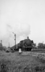38 3026 (Bw Fulda) verlässt mit einem Personenzug den Bahnhof Wolfgang bei Hanau. (17.07.1959) <i>Foto: Glenn H. Davis</i>