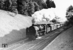 39 042 (Bw Stuttgart Hbf) im Rohrer Wald bei Stuttgart. (1941) <i>Foto: RVM (Ulmer)</i>
