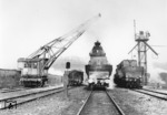 42 1078 (Bw Saarbrücken) und 50 3060 (Bw Neunkirchen/Saar) im Bw Saarbrücken Vbf.  (01.03.1950) <i>Foto: Slg. Eisenbahnstiftung</i>