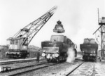 42 1078 und 50 3060 im Bw Saarbrücken Vbf. (01.03.1950) <i>Foto: Slg. Eisenbahnstiftung</i>