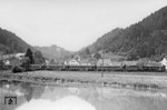 39 030 (Bw Stuttgart) vor E 293 auf der Gäubahn bei Talhausen am Neckar.  (21.07.1937) <i>Foto: RVM-Filmstelle Berlin</i>