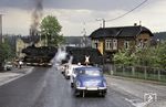 50 3516 vom Bw Glauchau blockiert den Bü an der Leipziger Straße in Penig. (01.05.1986) <i>Foto: Joachim Schmidt</i>