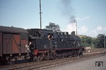 Fans des alten Loknummernsystems hatten die EDV-Nummer der mit Rangierarbeiten im Bahnhof Rottweil tätigen 078 246-6 überpinselt. (06.09.1973) <i>Foto: Wolfgang Bügel</i>