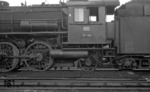 39 196 auf dem Ausschlackkanal im Bw Stuttgart. (1966) <i>Foto: Burkhard Wollny</i>