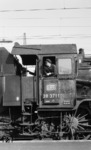 Der Lokführer der 38 3711 in Heilbronn Hbf. (22.08.1967) <i>Foto: Burkhard Wollny</i>