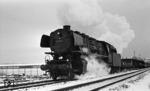 44 1376 mit einem Güterzug nach Rottweil bei Böblingen-Hulb. (13.01.1968) <i>Foto: Burkhard Wollny</i>