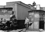 38 3306 auf der Drehscheibe des Bw Berlin-Pankow. (1942) <i>Foto: RVM (Ittenbach)</i>