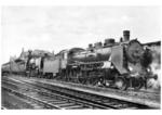 17 1177 (Bw Berlin-Ahb) und 01 036 (Bw Erfurt) verlassen den Erfurter Hauptbahnhof vor D 42 (Berlin - Frankfurt) in Richtung Frankfurt, (1935) <i>Foto: RVM</i>