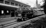 01 240 vor D 148 am Rosensteintunnel kurz vor Stuttgart Hbf. (29.04.1967) <i>Foto: Burkhard Wollny</i>