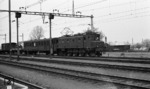 SBB Ae 3/6, eine in den 1920er Jahren für die SBB gebaute leichte Schnell- und Personenzuglok, im Bahnhof Kreuzlingen am Bodensee. (01.05.1967) <i>Foto: Burkhard Wollny</i>
