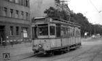 Straßenbahn Nr. 3837 der Berliner Verkehrsbetriebe (BVG) als Linie 92 auf dem Weg in die durch den gleichnamigen Film bekannte "Sonnenallee", aufgenommen in Berlin-Schöneweide. (23.07.1970) <i>Foto: Burkhard Wollny</i>